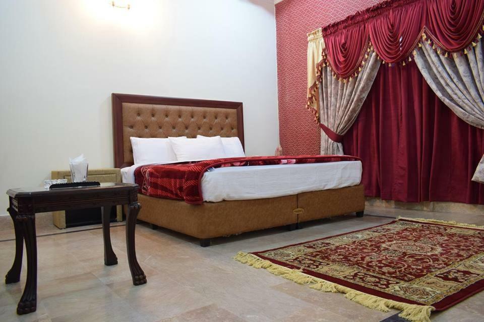 Royal Emirates Residence 아보타바드 외부 사진